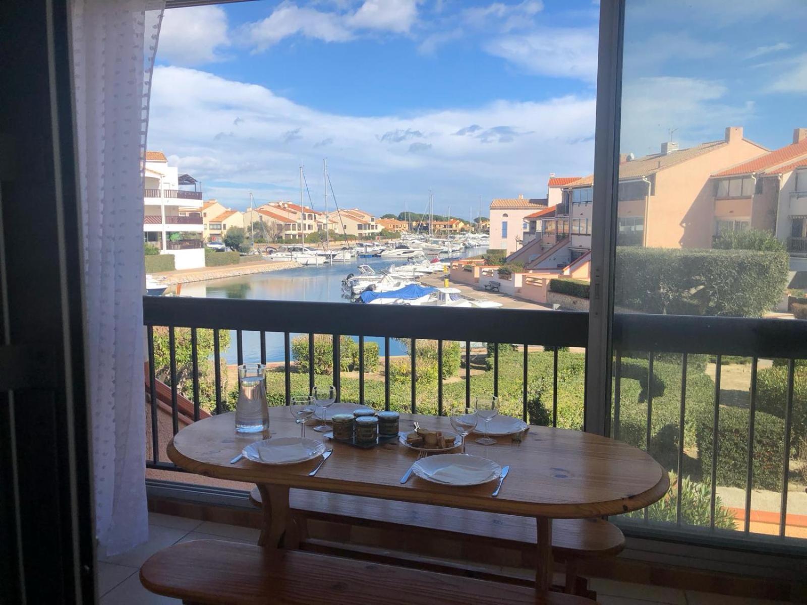 Hispaniola, Avec Vue Sur La Marina Et Parking Prive 생시프리앙 외부 사진